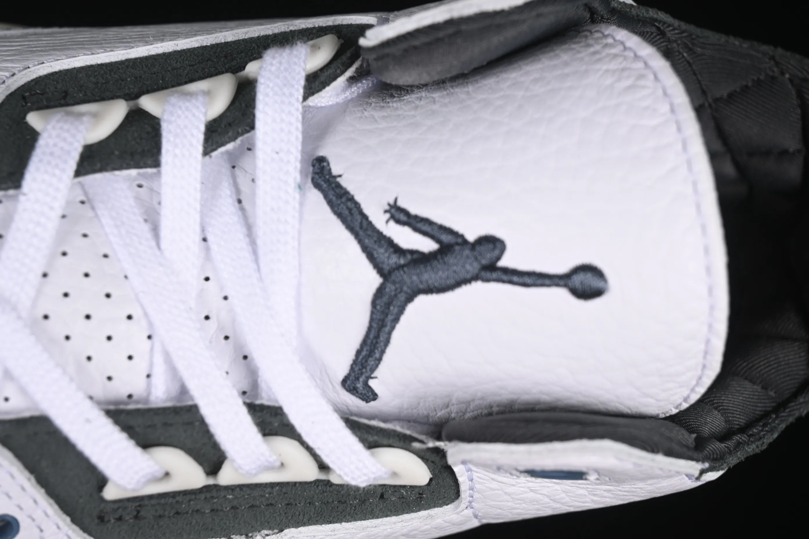 All categories Air Jordan Jordan series basketball shoes Air Jordan 3 OG version Air Jordan 3 Retro OG SP "Diffused Blue" AJ3 Joe 3 white and blue cement HV8571-100